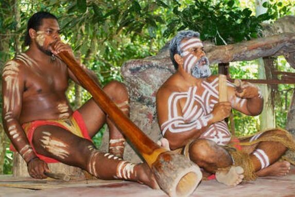 aborigènes-interprètent-de-la-musique.jpg